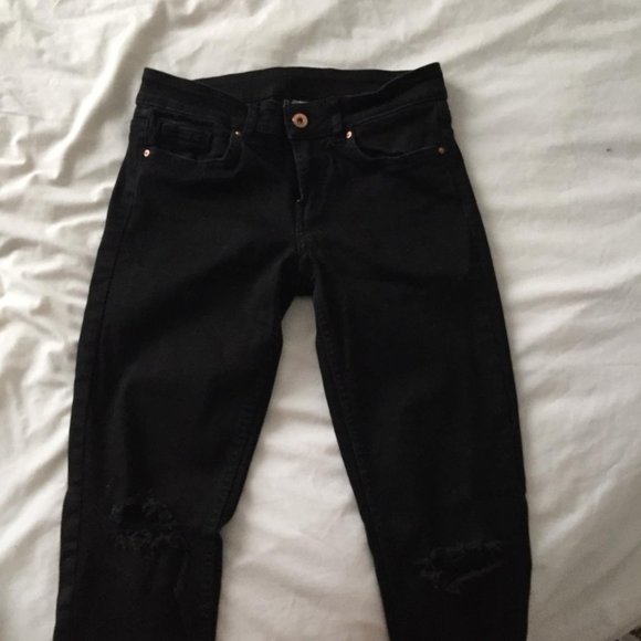 Black distressed jeans from H&M - Low waisted skinny jeans - US 6 - 26'' - UK 8 - Picture 1 of 4
